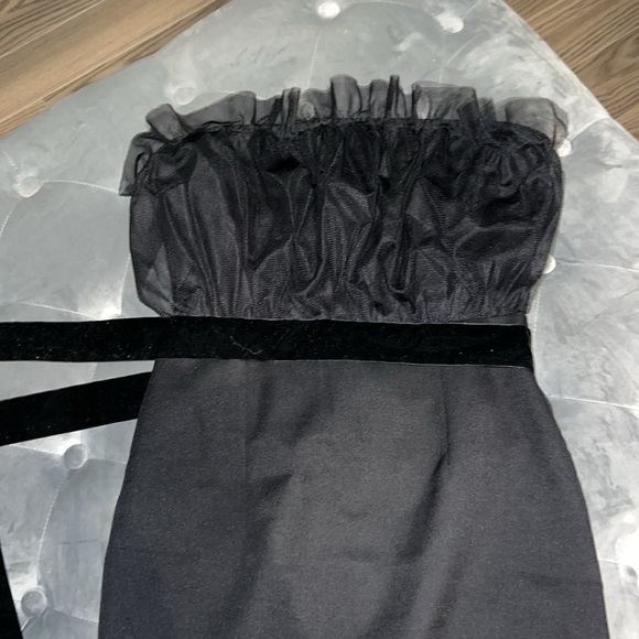 Black mini dress - Picture 3 of 4